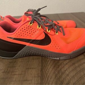 Nike Flywire Bright Orange and Black Shoes